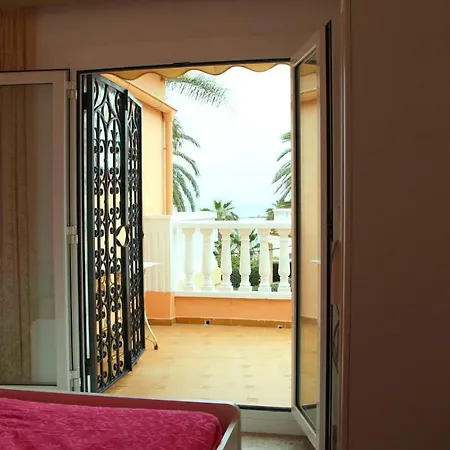 Casa De Playa En Urbanizacion De Lujo En Valencia